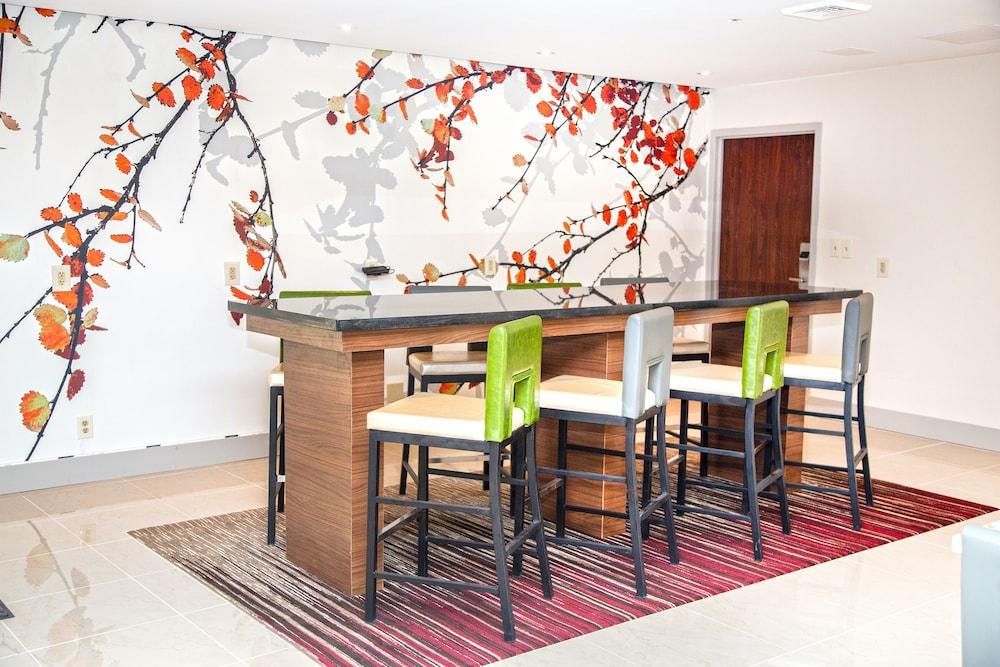 MainStay Suites Springfield IL photo 5
