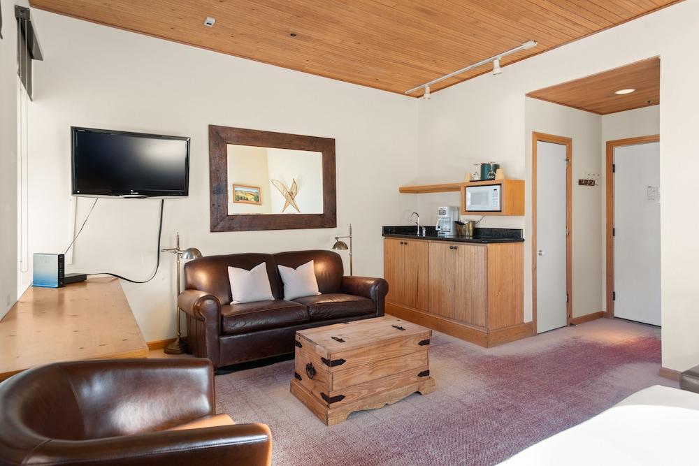 Independence Square Lodge by Frias photo 62