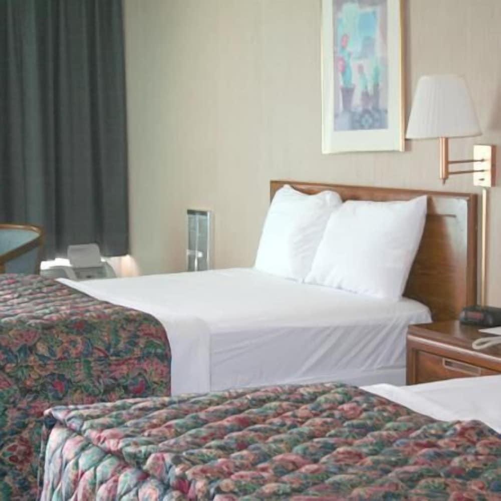 Ridge Crest Hotel photo 3