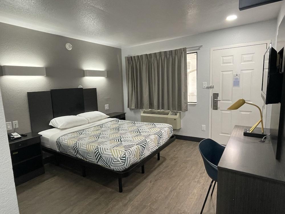 Motel 6 Denton, TX - UNT photo 13