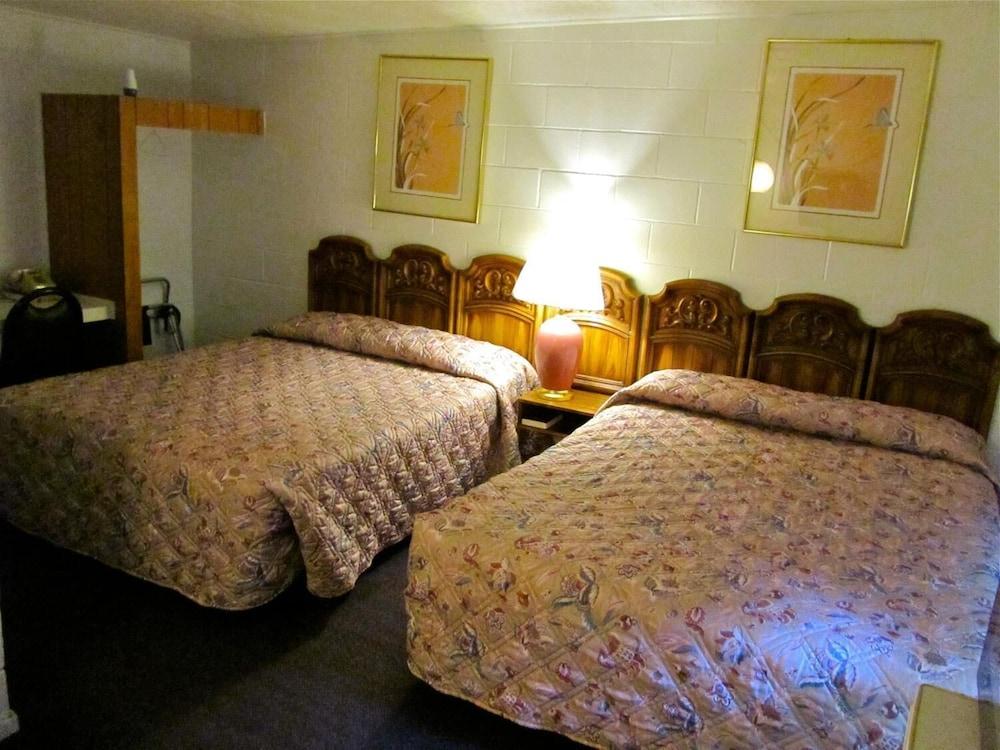 Relax Inn photo 12