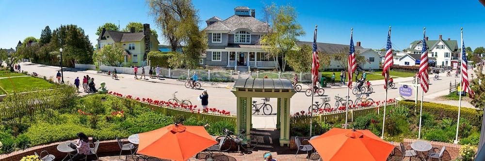 Inn on Mackinac photo 43