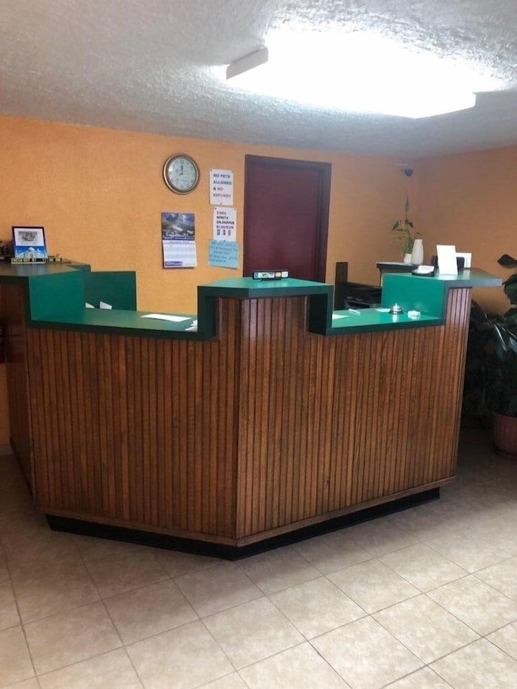 Fort Knox Inn photo 2