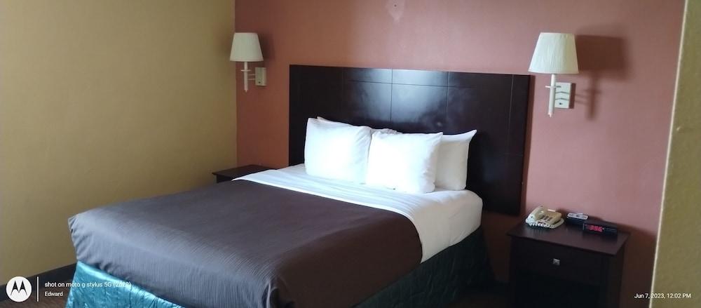 Shary Inn and Suites photo 15