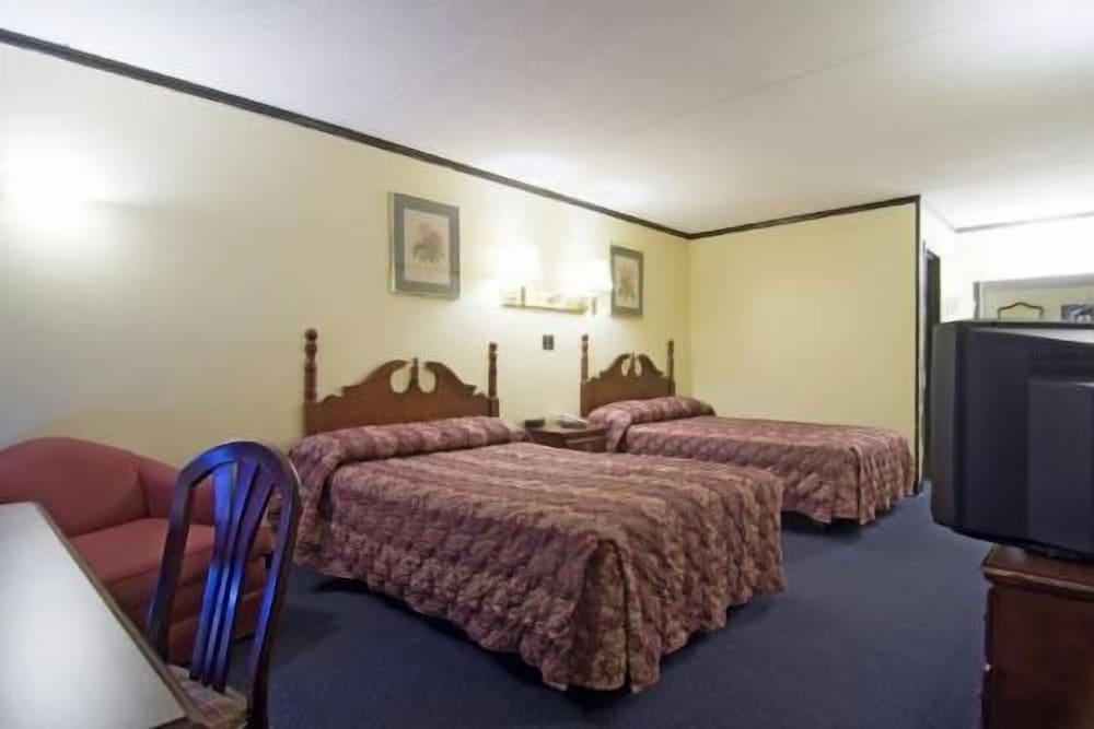 Rodeway Inn Charlotte South photo 5