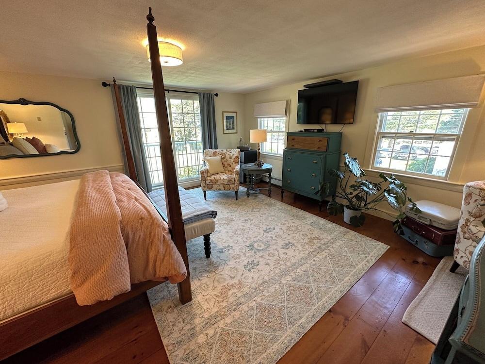 Inn at Perkins Cove photo 95