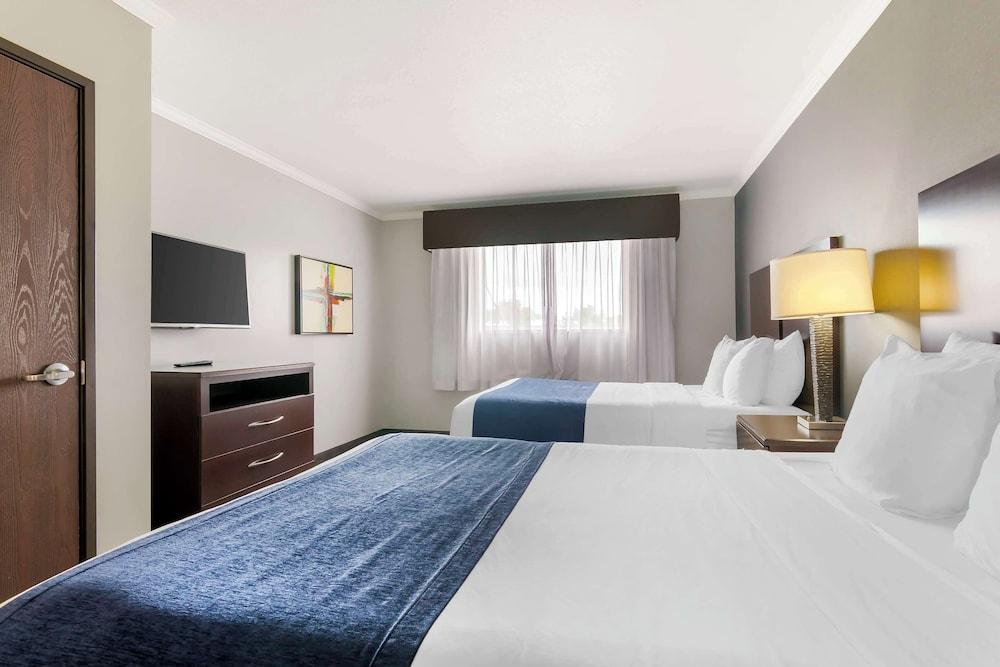 Best Western Plus Olathe Hotel photo 14
