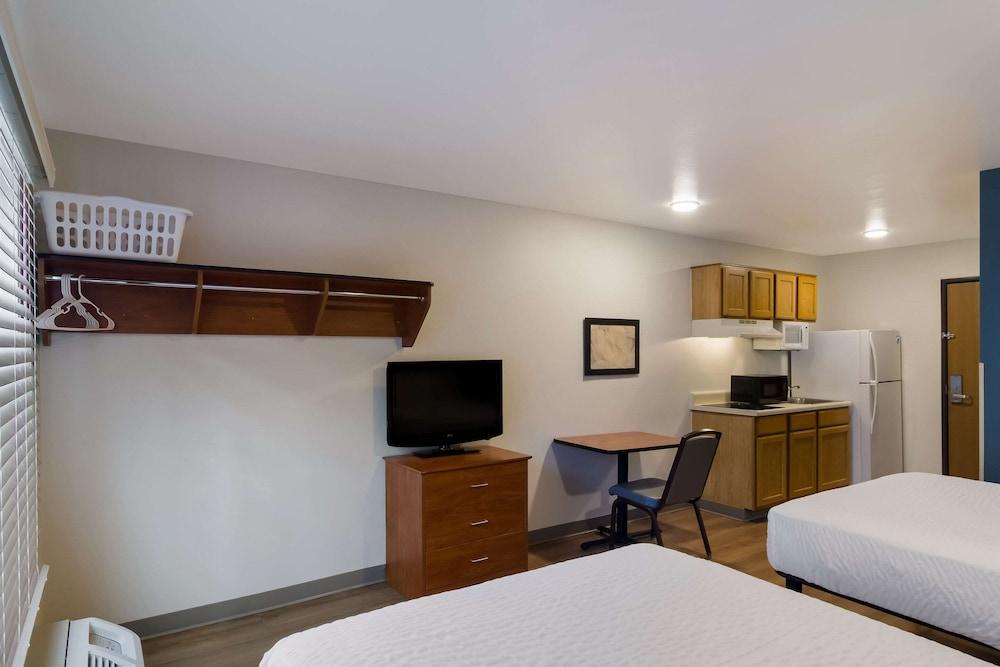 WoodSpring Suites Jacksonville East 295 Cruise Port photo 12