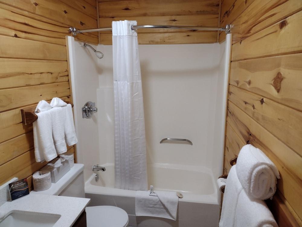 Baymont by Wyndham Duluth/Spirit Mountain photo 25