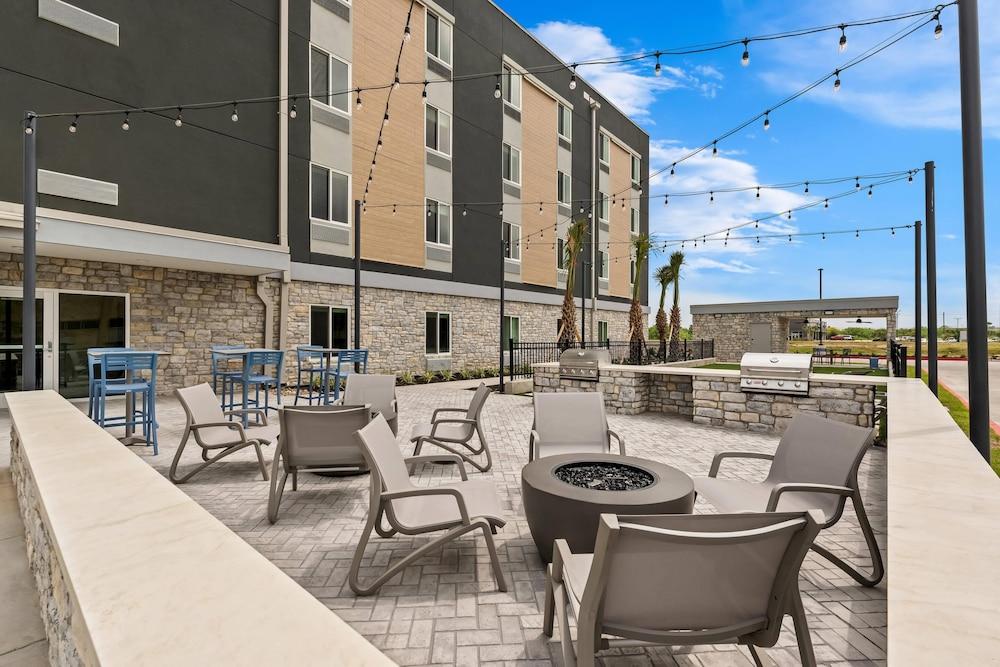Everhome Suites Brownsville photo 48