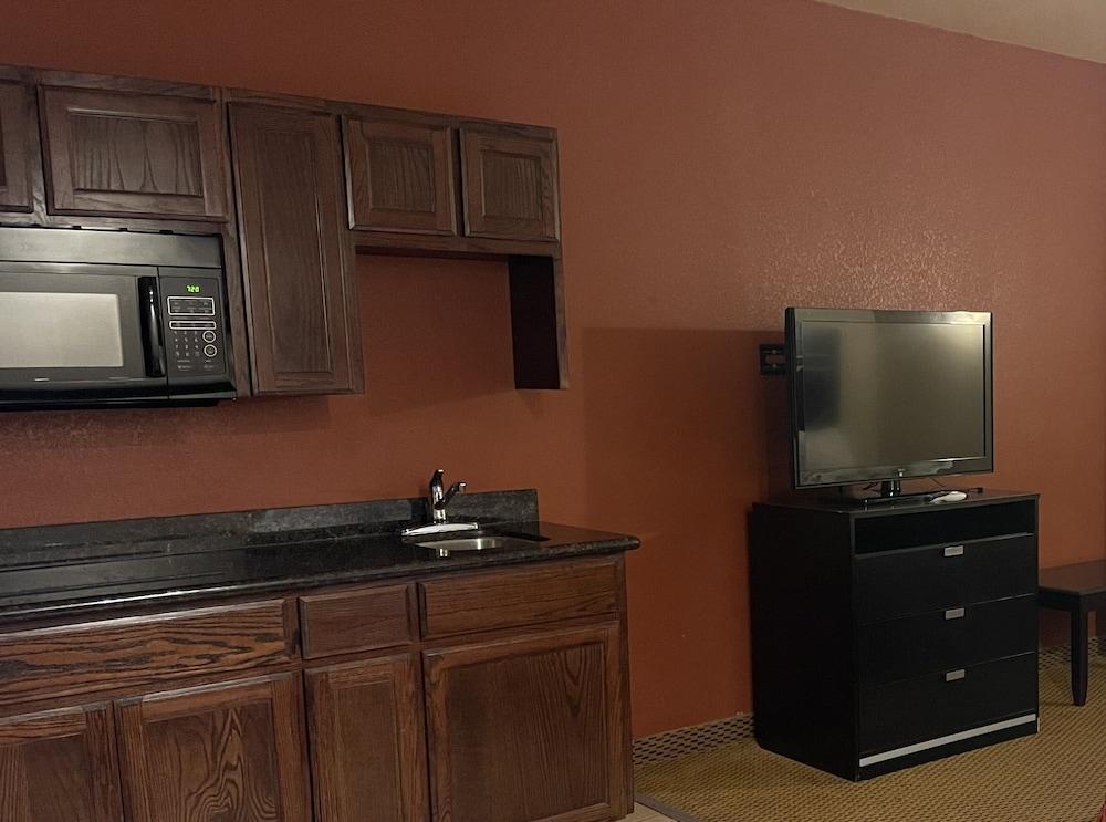 Sunbridge Inn and Suites photo 28