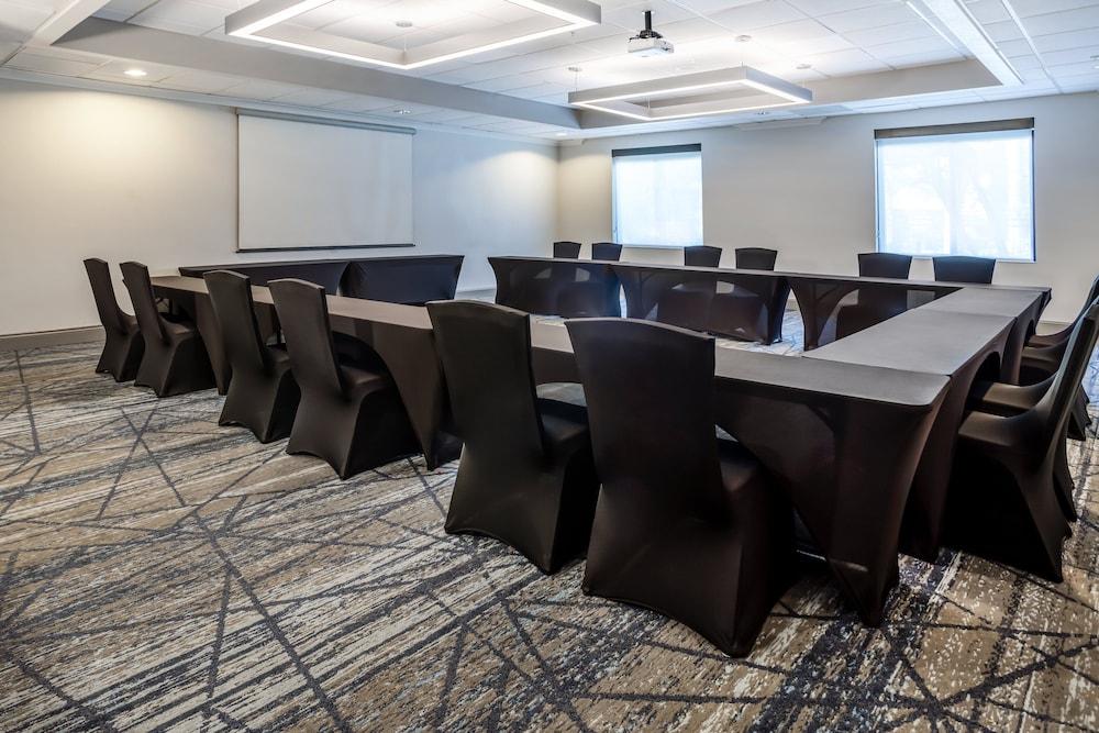 Holiday Inn Express Hotel & Suites New Tampa I-75 by IHG photo 38