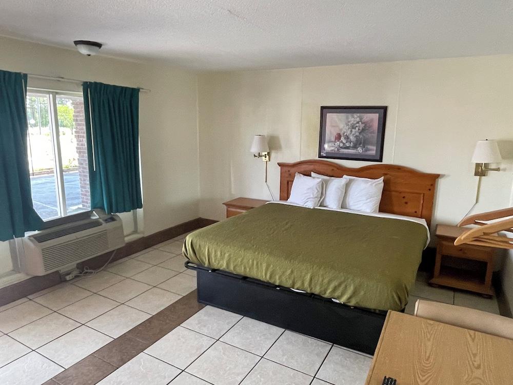 Holiday Motel photo 4