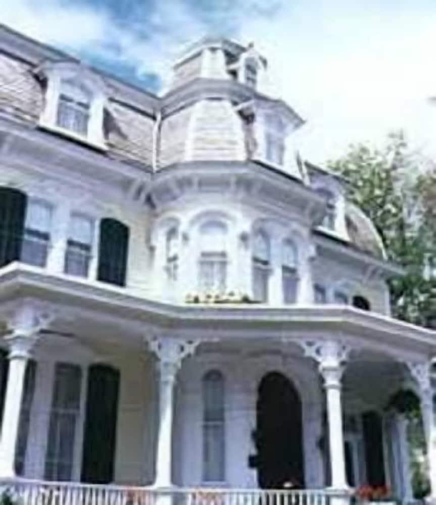 The Mansion Inn photo 19