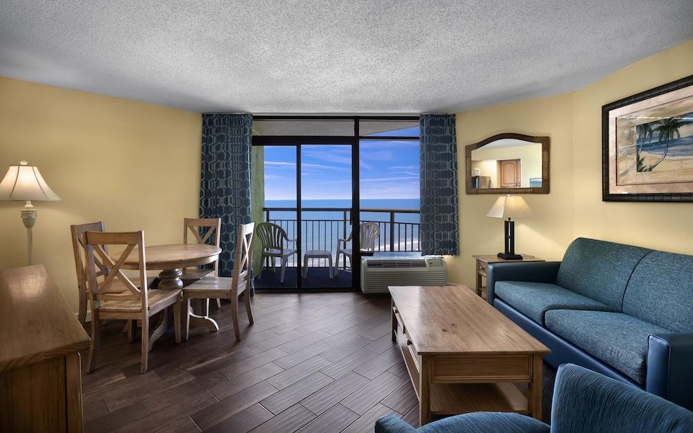 Monterey Bay Suites photo 11