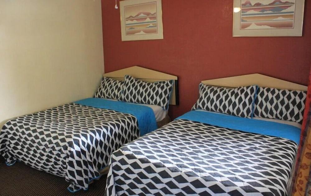 ECONOMY INN photo 19