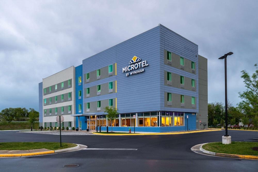 Microtel Inn & Suites by Wyndham Winchester photo 27