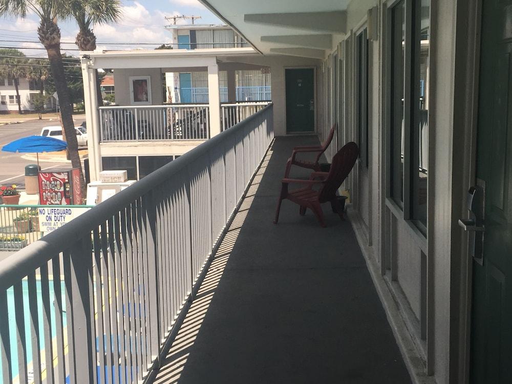 Admiral Motor Inn photo 7