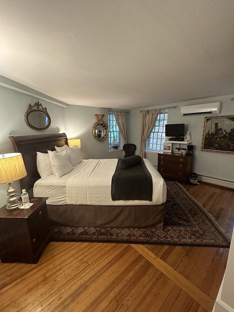 Buttermilk Falls Inn photo 31