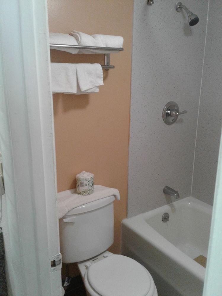 Budget Inn Express photo 2