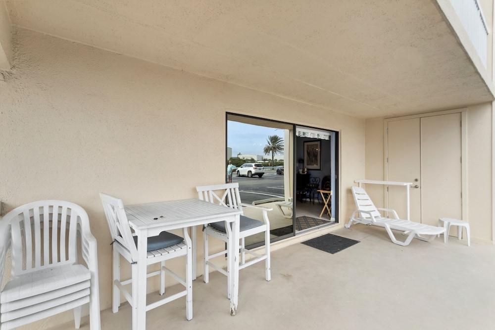 Fifty Gulfside Condominiums photo 6