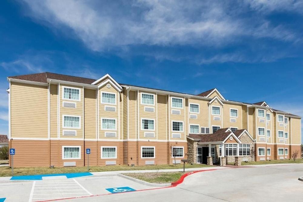 Permian Studio Apartments photo 1
