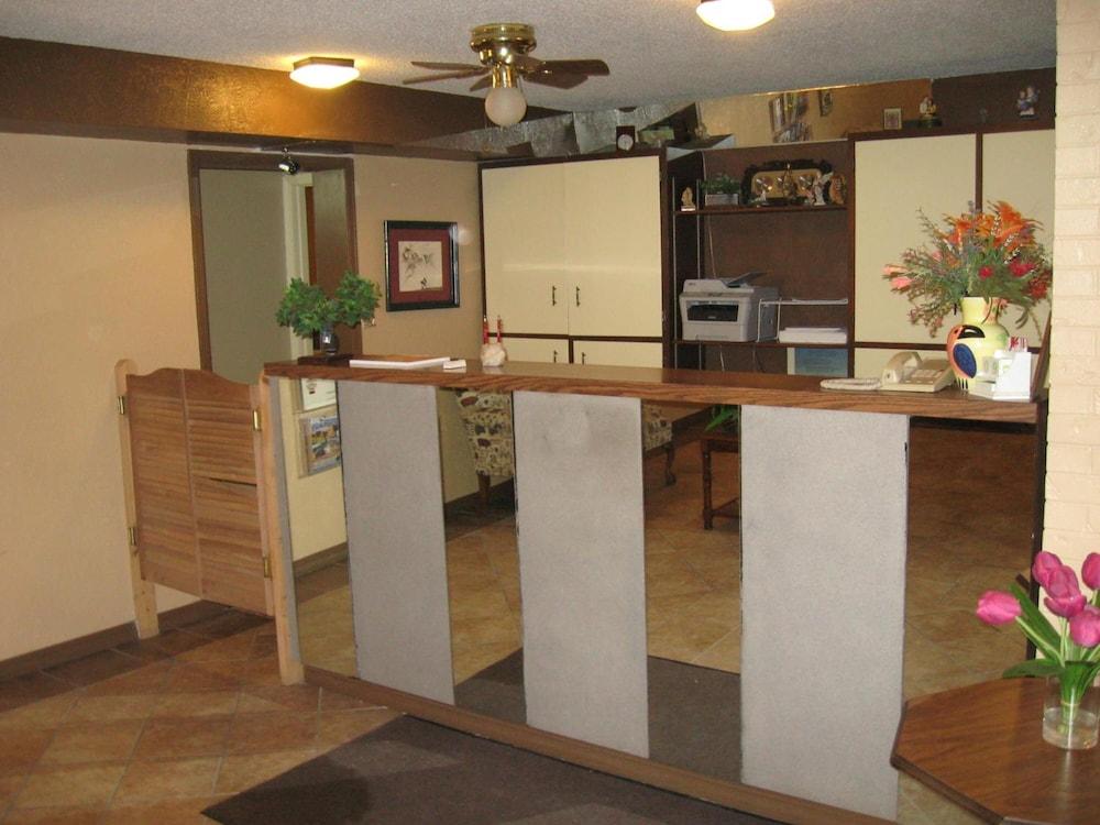 Candlelight Inn by Capital O Scottsbluff photo 2