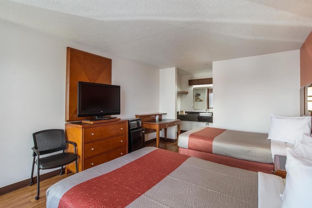 Motel 6 Van Buren, AR photo 19