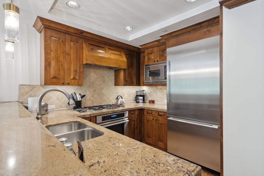 The Aspen Mountain Residences photo 68