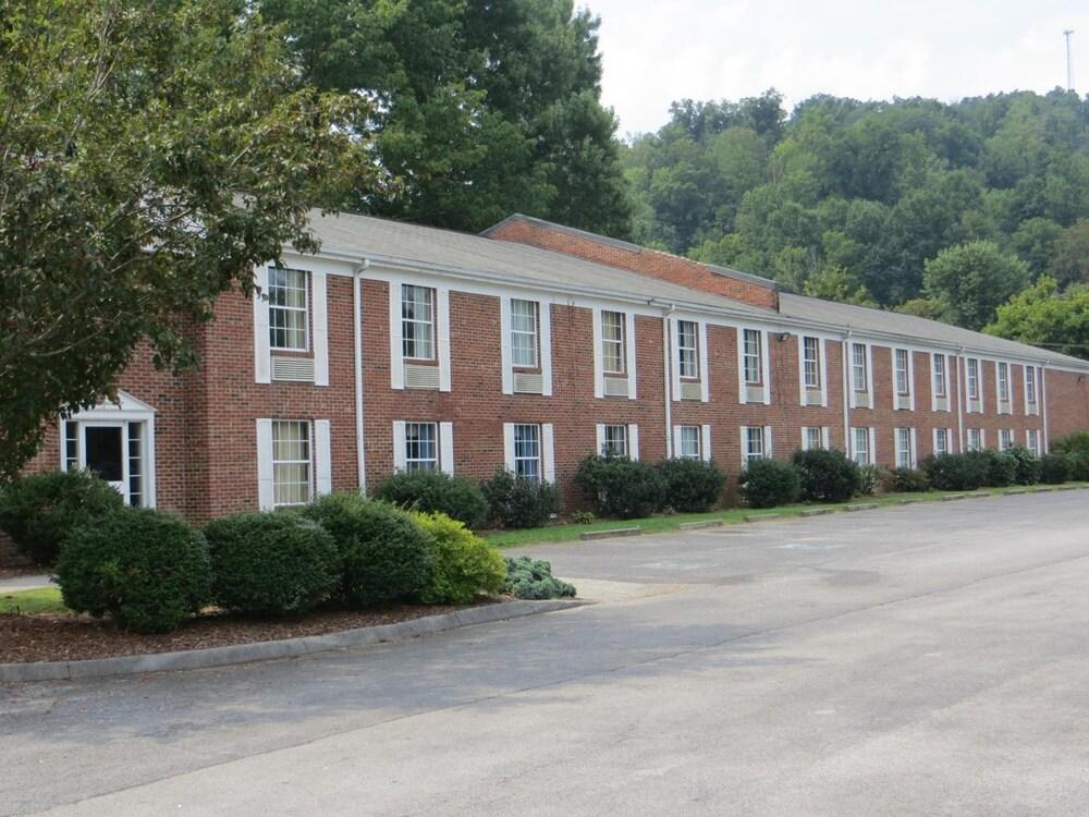 Americourt Hotel photo 3
