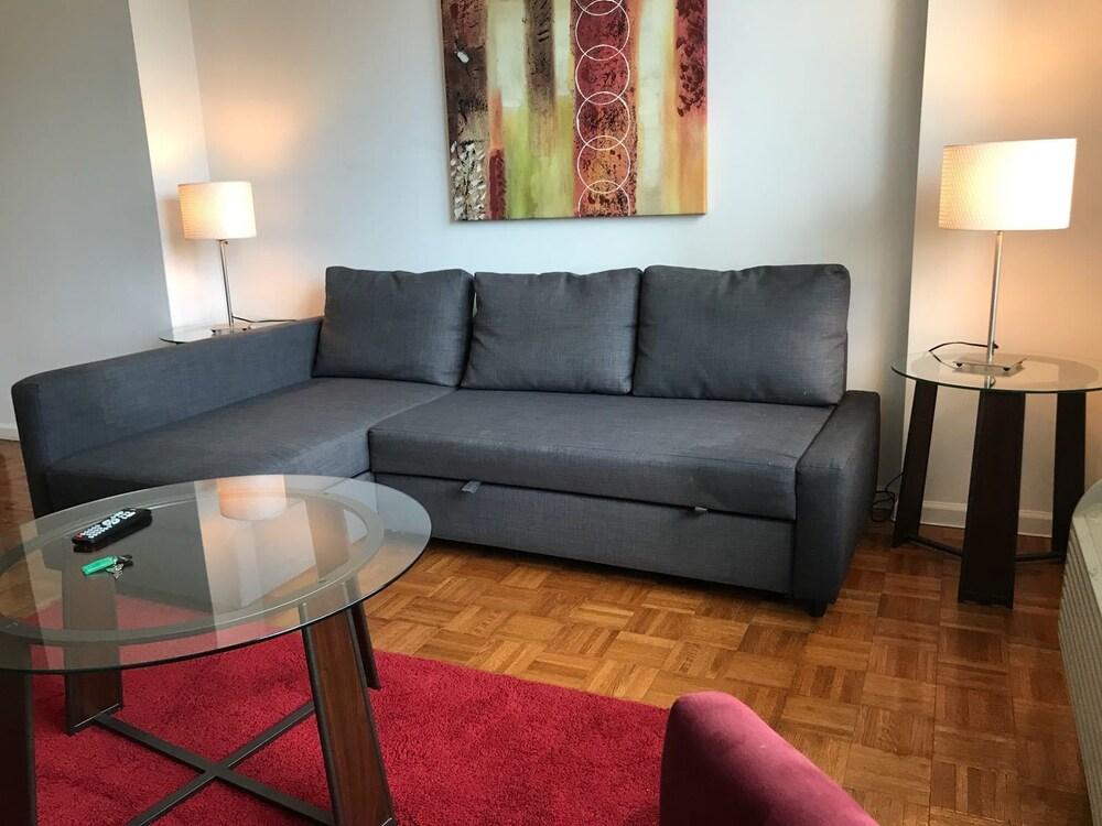 Downtown Luxury Suites photo 24
