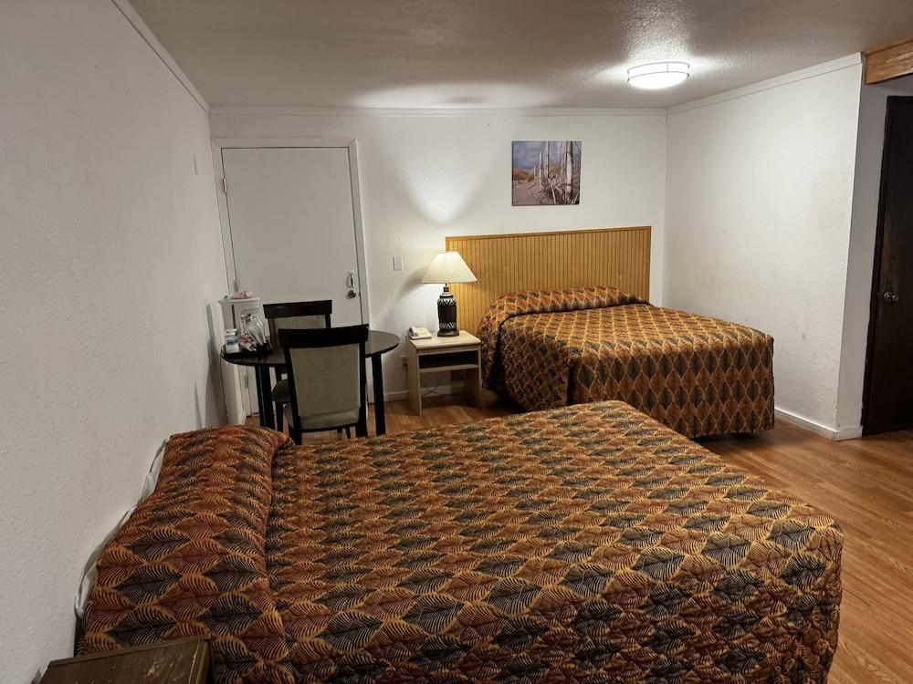 Heidis Inn Ilwaco photo 46