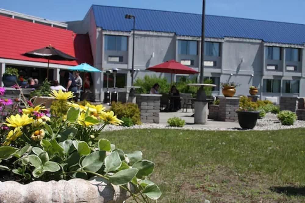 Barker's Island Inn Resort photo 4