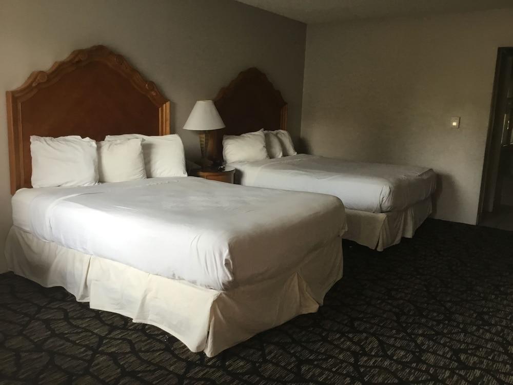 Aviation Inn photo 11