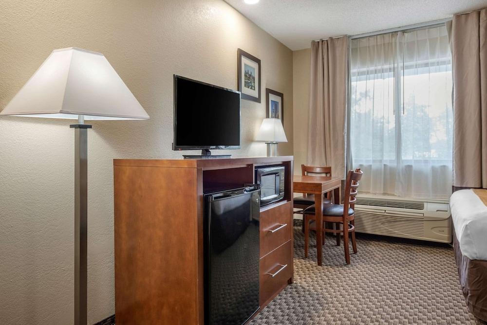 Comfort Inn Indianapolis South photo 9