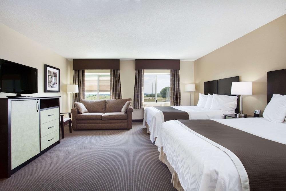 Baymont by Wyndham Dale photo 7