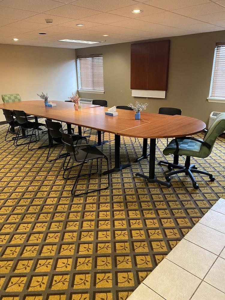 Candlewood Suites Williamsport by IHG photo 47