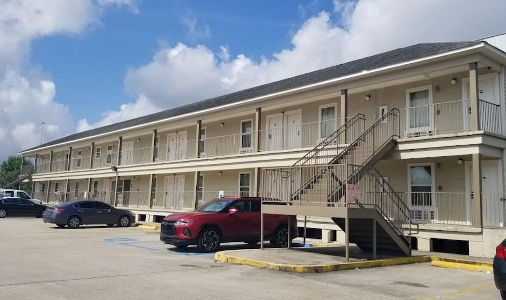 Glenrose Motel photo 2