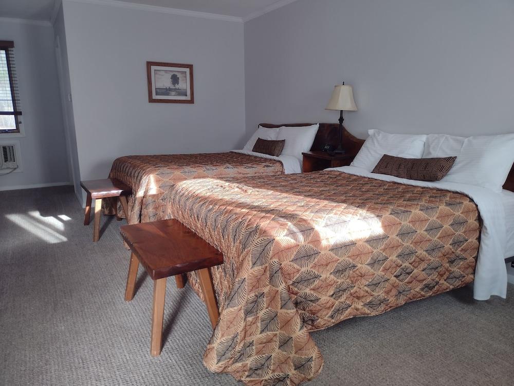The Lodge at West River photo 52