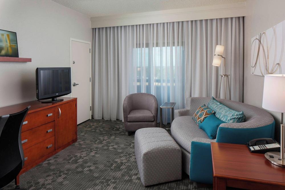 Courtyard by Marriott Orlando International Dr / Conv Cntr photo 7