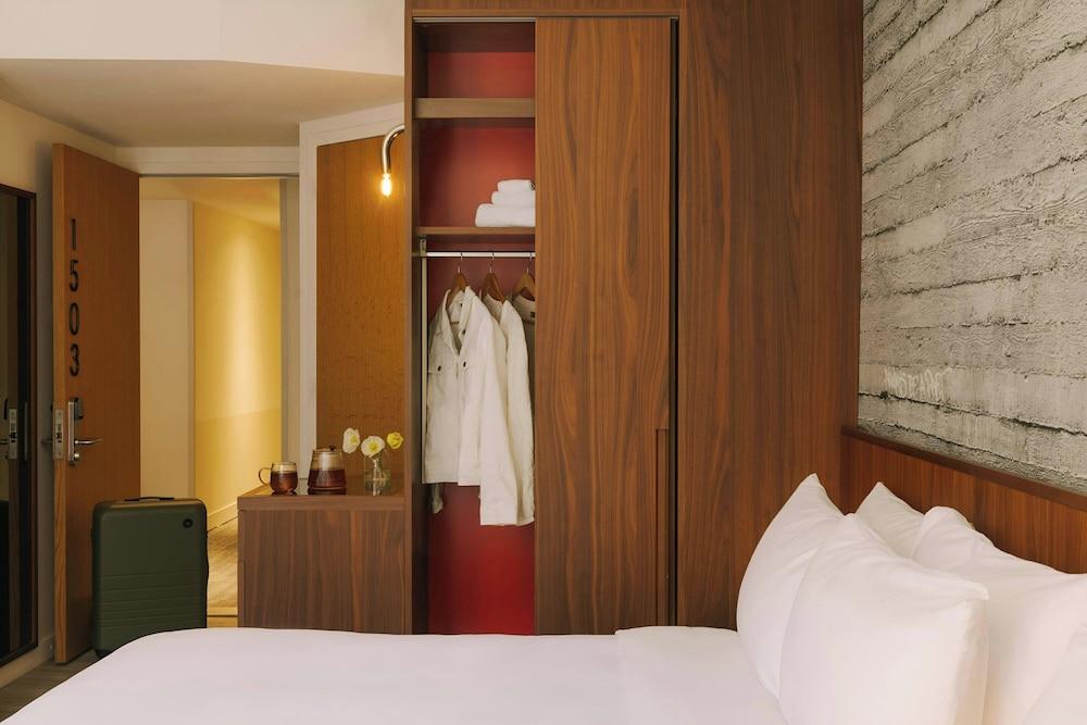 Hotel Henri NY photo 18