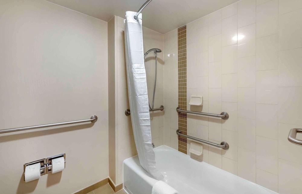 Extended Stay America Premier Suites Pittsburgh Cranberry To photo 13