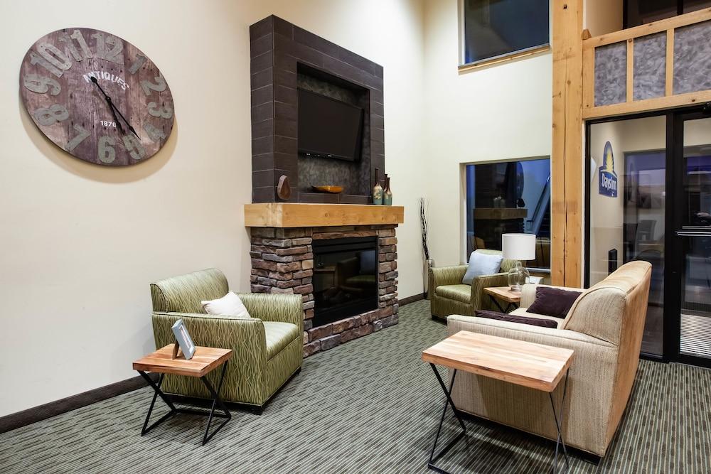 Days Inn by Wyndham Cadillac photo 6