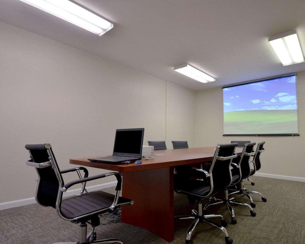 Suburban Studios Melbourne Airport photo 27