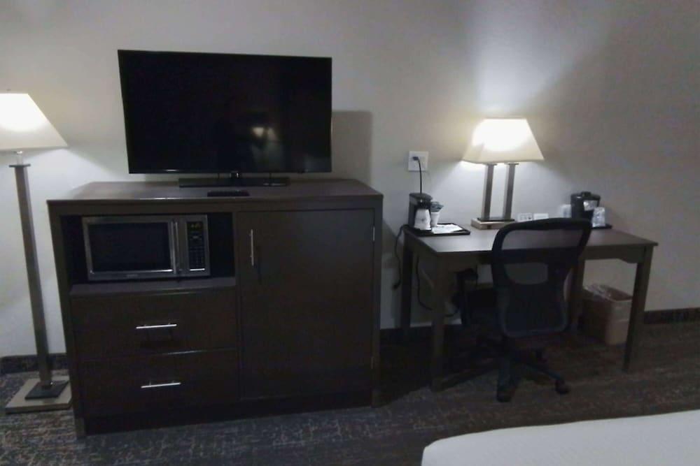 Baymont by Wyndham Moses Lake photo 5