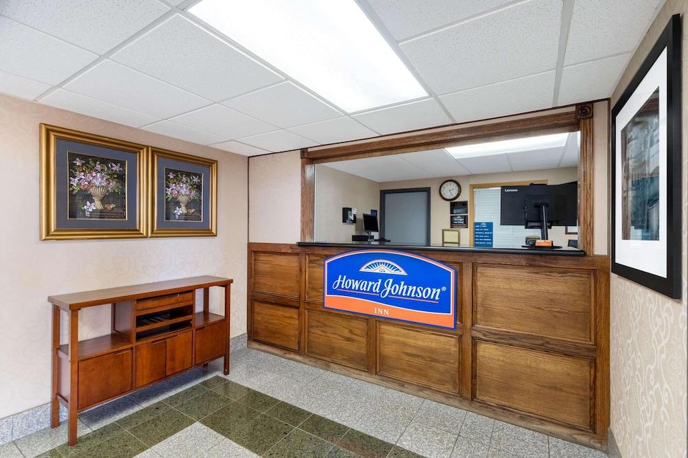 Howard Johnson by Wyndham Gillette photo 3