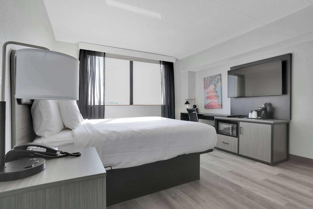 Holiday Inn Express And Suites Washington Dc Noma by IHG photo 62