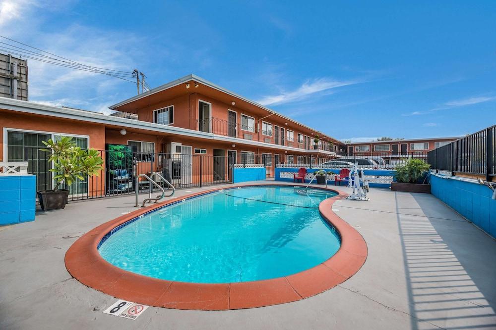 Rodeway Inn Modesto near Downtown photo 17