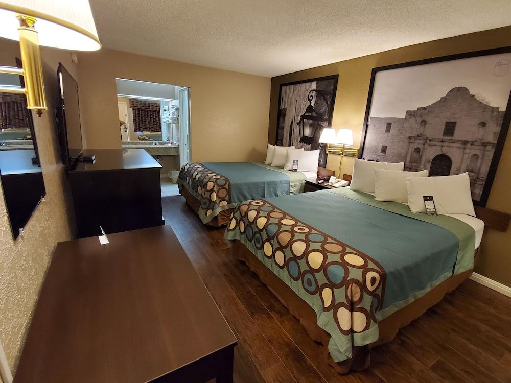 Super 8 by Wyndham Abilene North photo 4