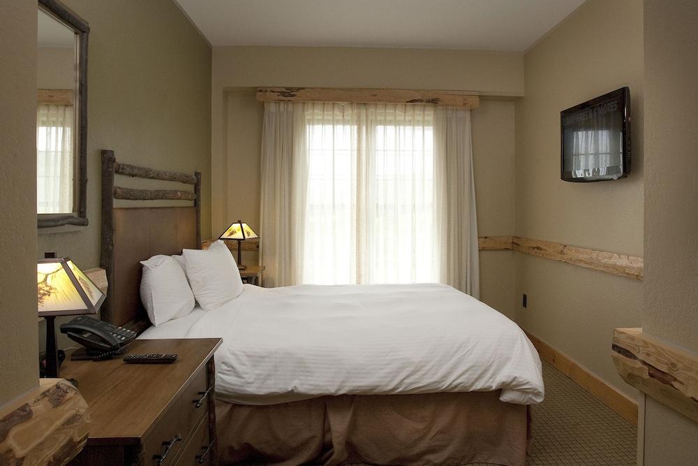 Hope Lake Lodge & Indoor Waterpark photo 61